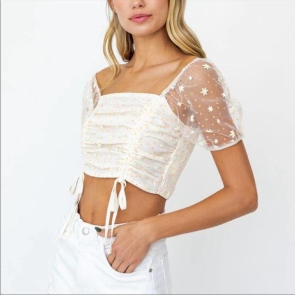 Le Lis Daisy Crop Top Size Medium - Picture 4 of 10